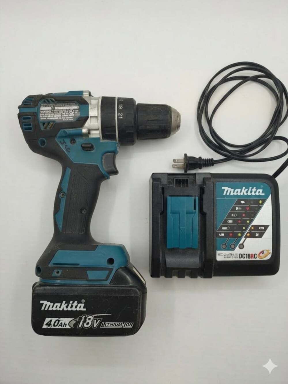 ​Makita XPH12 18V LXT Brushless Hammer Drill Kit 1/2" w/ 4.0Ah Battery & Charger